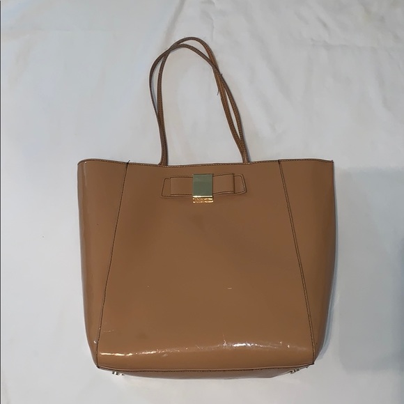Ivanka Trump Handbags - Ivanka trump tote Ivanka Trump Handbags - Ivanka trump tote